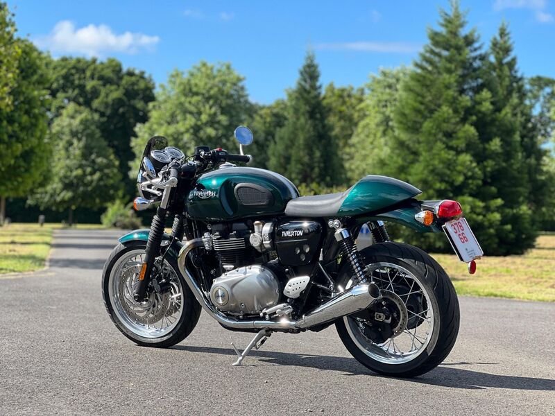 TRIUMPH THRUXTON 1200