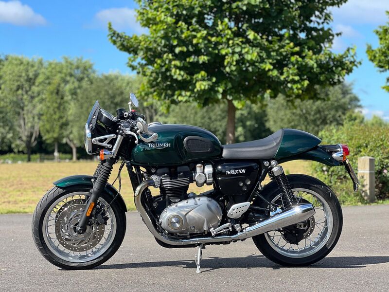 TRIUMPH THRUXTON 1200