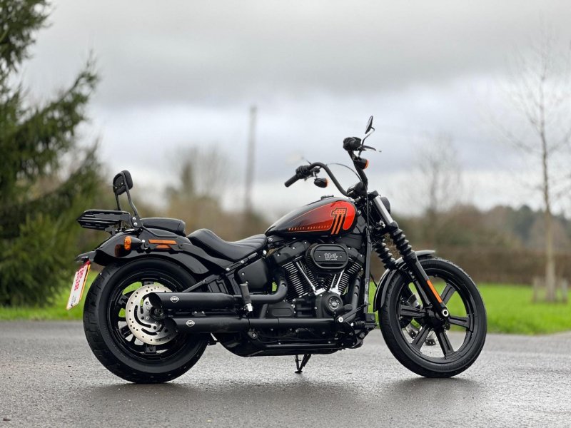 HARLEY-DAVIDSON Dyna