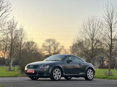 AUDI TT 3.2 V6 DSG quattro 2dr